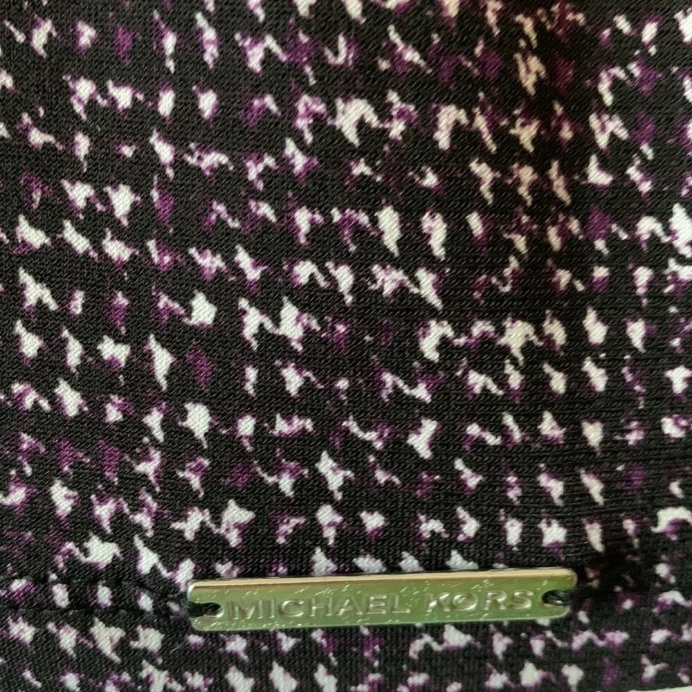 Michael Kors Dark Orchid all over pattern Blouse Size Medium NWT - Picture 9 of 16